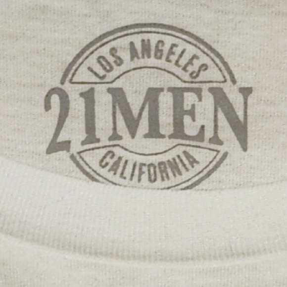 NWT Men's White T-Shirt - Picture 3 of 4